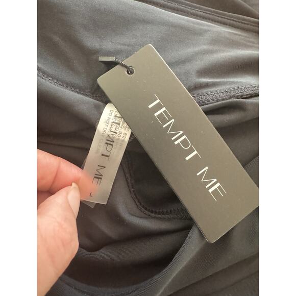 NWT Tempt Me Black Lined Swim Skirt Size Large Zipper Pocket - Picture 6 of 6